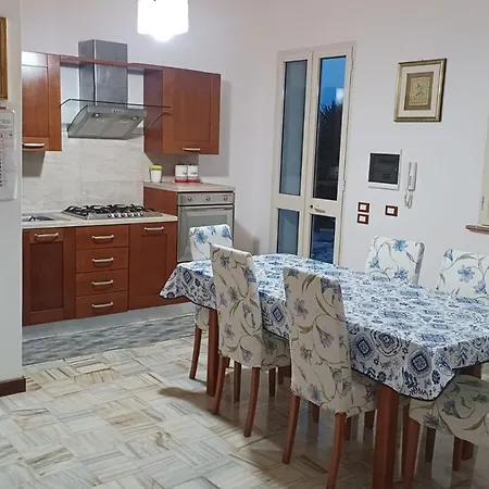 Villalinda Con Piscina Alloggio in famiglia