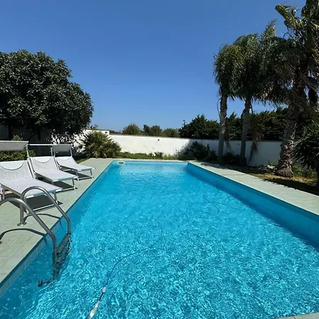 Alloggio in famiglia Villalinda Con Piscina *