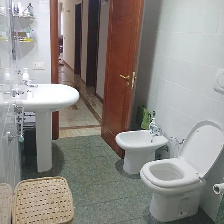 Villalinda Con Piscina Alloggio in famiglia