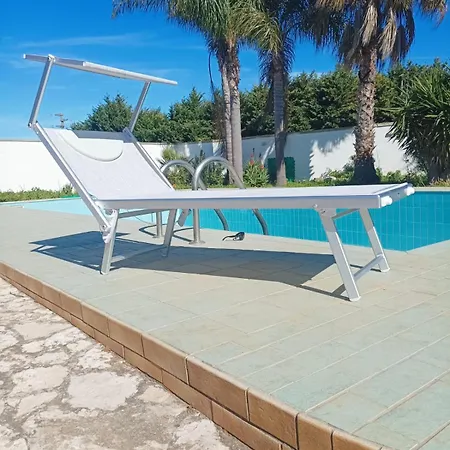 Villalinda Con Piscina Habitación en casa particular Lecce