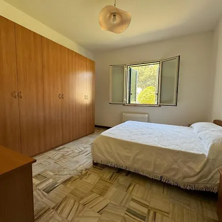 בית אירוח Villalinda Con Piscina